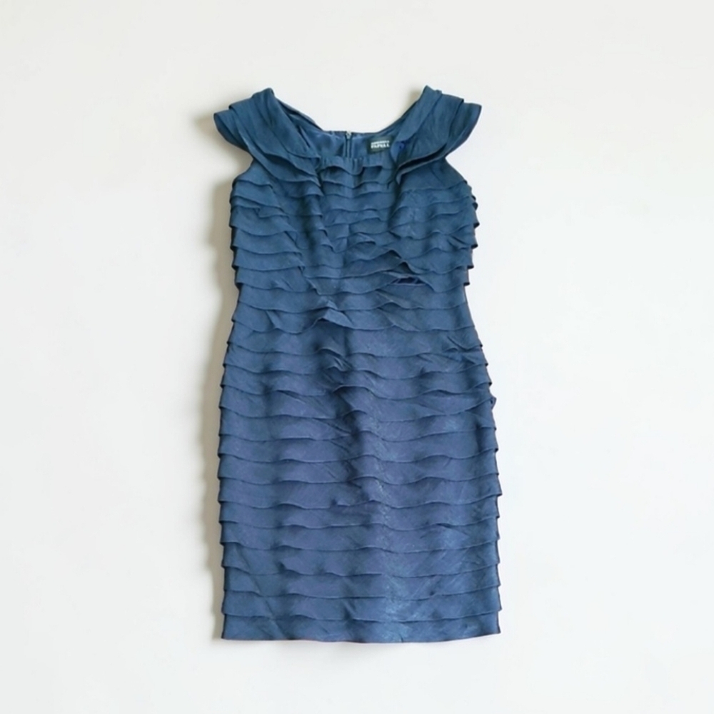 Adrianna Papell women's elegant sleeveless navy blue ruffled dress size 8
